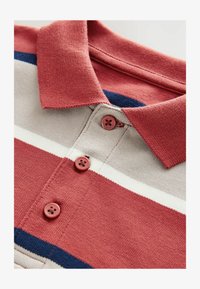 Neizbrano, red stone