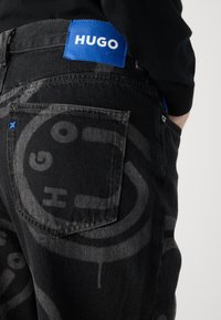 HUGO NATE - Jean boyfriend - black