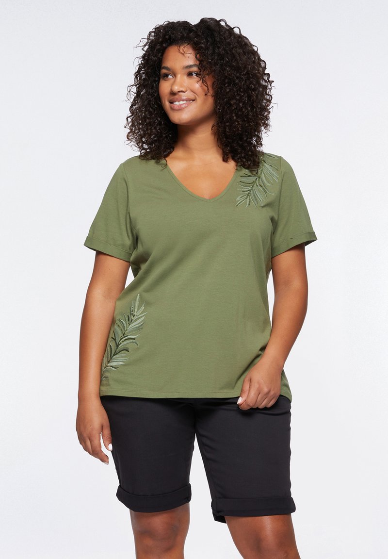 Rosso35 Embroidered Flower Organic Linen Shirt Tobacco