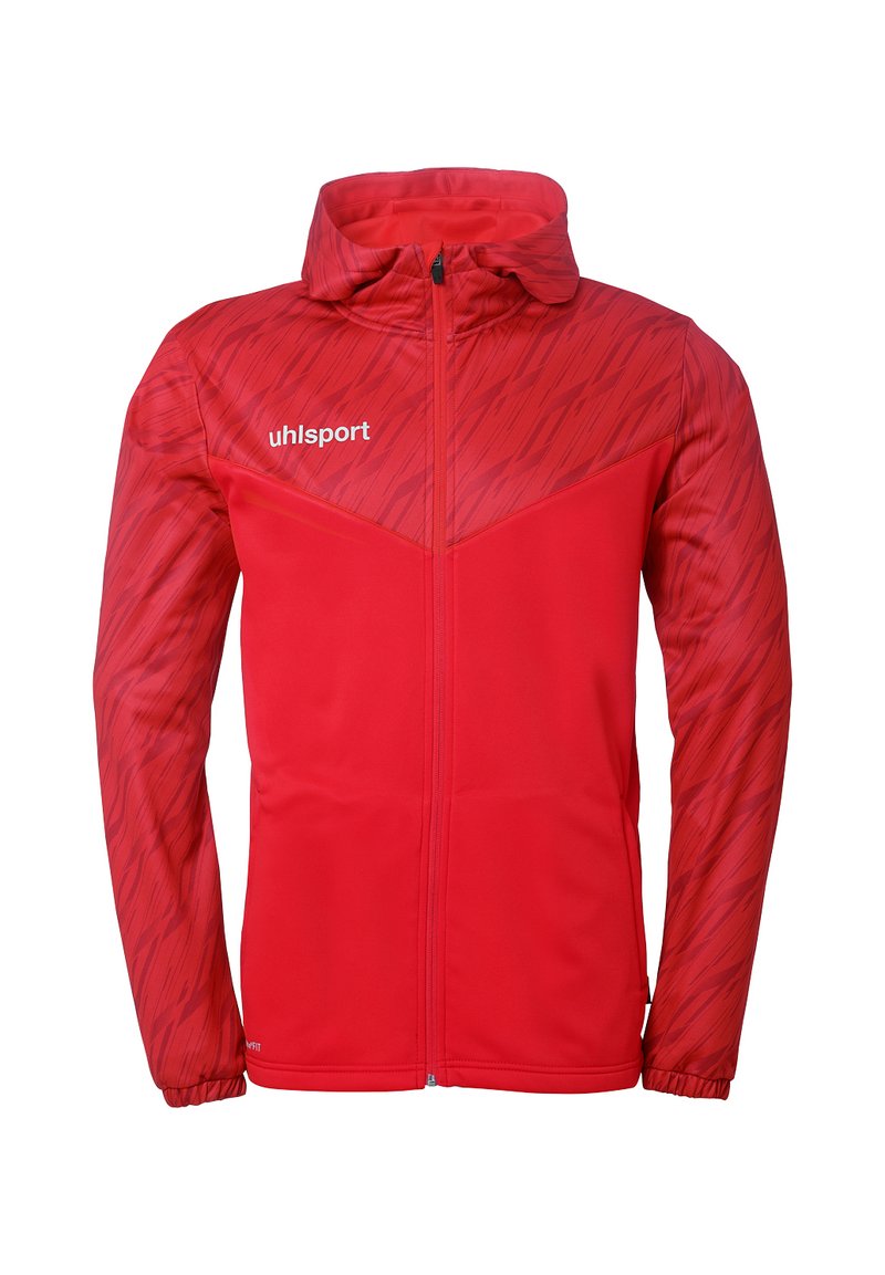 Rød atletisk jakke med hætte, der har et struktureret mønster, frontlynlås og logo på venstre brystområde. Lige skåret ærmer.