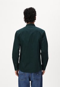 Bruuns Bazaar CORDBBSTOKED SHIRT - Srajca - dark green