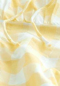 Next PUFF SLEEVE MIDI  - REGULAR FIT - Vardagsklänning - yellow white