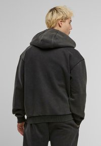 Urban Classics VINTAGE  - Jaka ar rāvējslēdzēju - magnet