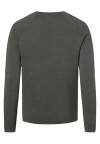 Pull tricoté texturé gris foncé à manches longues avec col rond, vu de dos sur fond blanc.