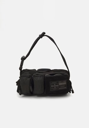 032c TEAM TAG SHOULDER BAG UNISEX - Handtasche - black