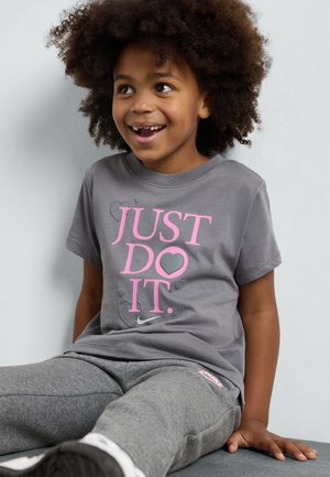 GAME MATCH RINGLET - Print T-shirt - smoke grey