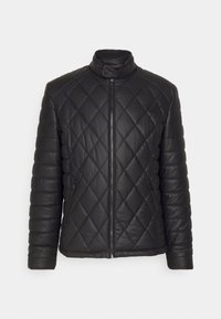 Jachetă puffer cu model matlasat, de culoare neagră, cu guler înalt, fermoar frontal și buzunare laterale. Are o textură netedă și căptușită, cu un model în romb.