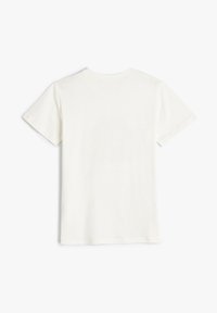 Hvid bomulds T-shirt med korte ærmer og rund halsudskæring. Glat tekstur og enkel design uden synlige logoer eller mønstre.