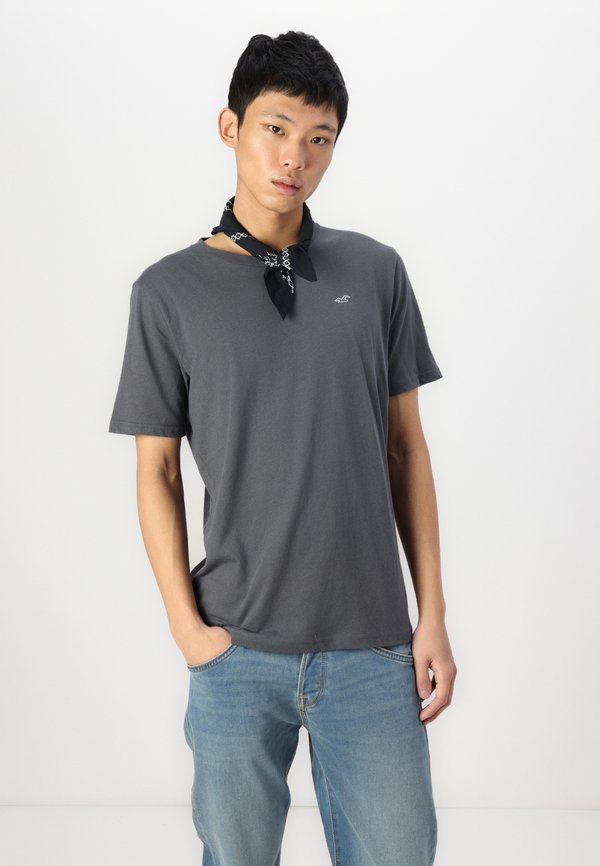 Short-Sleeve Icon Crew T-Shirt - Basic T-shirt - iron gate2