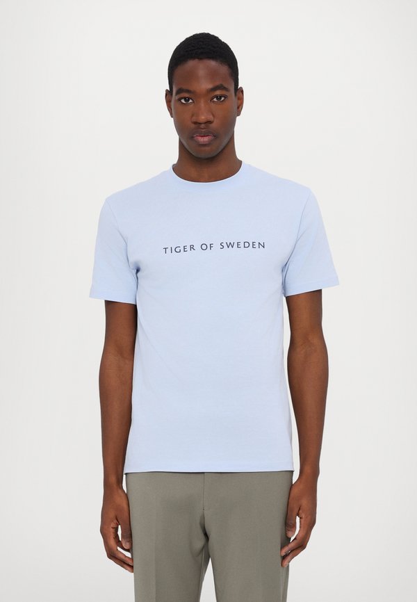 DILLAN  - Print T-shirt