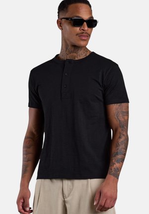 ESTEEM, HENLEY - Basic T-shirt - black
