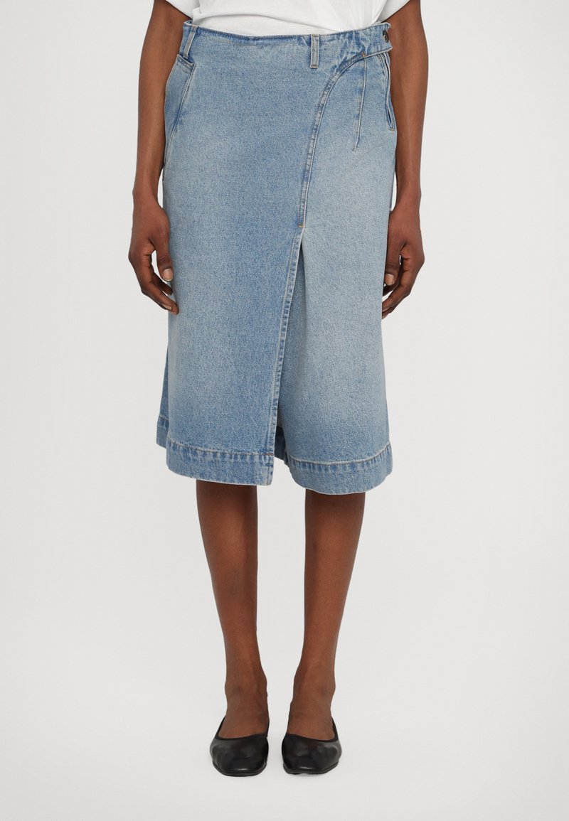 Victoria Beckham - WRAP DETAIL SKIRT - Denim skirt - pale blue wash, Enlarge