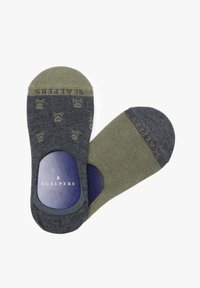 Dwie pary niskich skarpetek w kolorze szarym i oliwkowym. Szara skarpetka charakteryzuje się subtelnym wzorem czaszki i brandingiem. Miękki, elastyczny materiał.