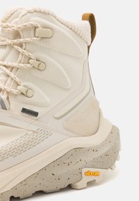HOKA KAHA 2 FROST GTX - Turistické topánky - oat milk/sesame