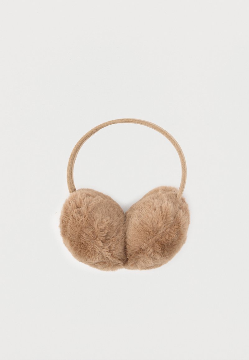Μπεζ μαλακά ψεύτικα γουνάκια αυτιών με λεπτή ενισχυμένη με ύφασμα κορδέλα σε απλό λευκό φόντο.