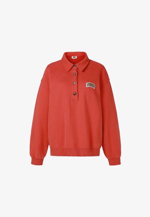Rode sweatshirt met een polo-kraag, drie knopen, geribbelde manches en een logo-patch. Zacht materiaal en een losse pasvorm.