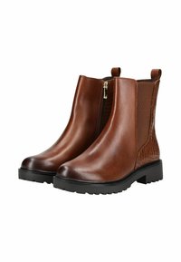 Botas de cuero marrón hasta el tobillo con cremallera lateral, panel elástico, parte trasera texturizada y suela negra resistente, mostradas en un par sobre un fondo blanco.