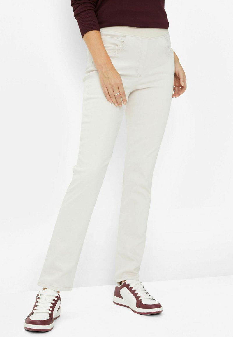 BRAX STYLE PAMINA FUN - Jeans Slim Fit - cream