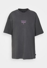 JPRBLAHARVEY INFO TEE CREW NECK UNISEX - T-shirts med print - asphalt
