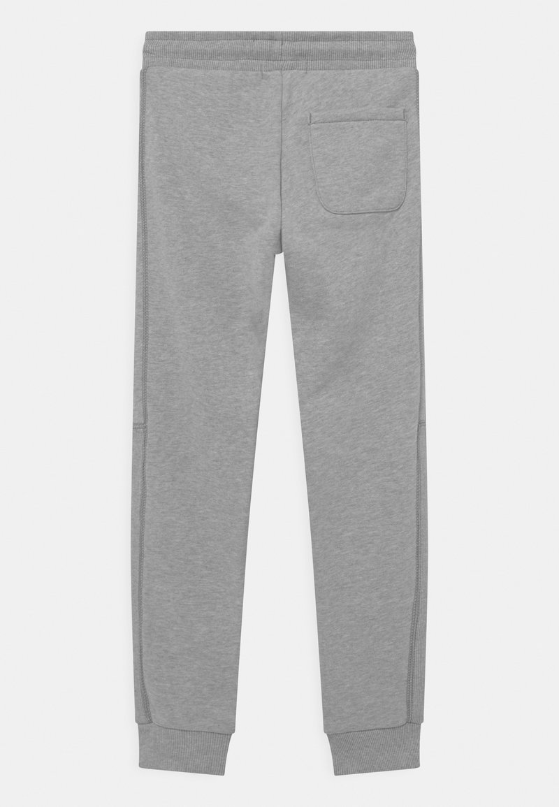 Kinder Stoffhosen | Calvin Klein Jeans BLOCKING BADGE Jogginghose light grey heather/hellgrau - QV77300 Kinder Stoffhosen | Calvin Klein Jeans BLOCKING BADGE Jogginghose light grey heather/hellgrau - QV77300