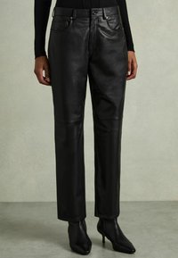 Reiss REGULAR FIT VERONA - Skindbukser - black