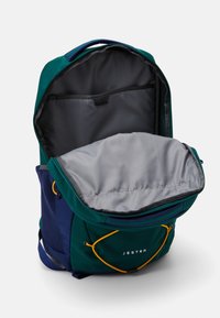The North Face JESTER - Ryggsekk - hunter green/eagle blue