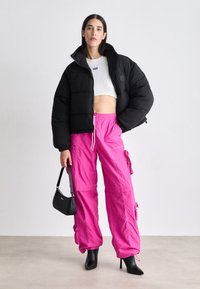 HUGO HALELUL - Cargobukse - bright pink