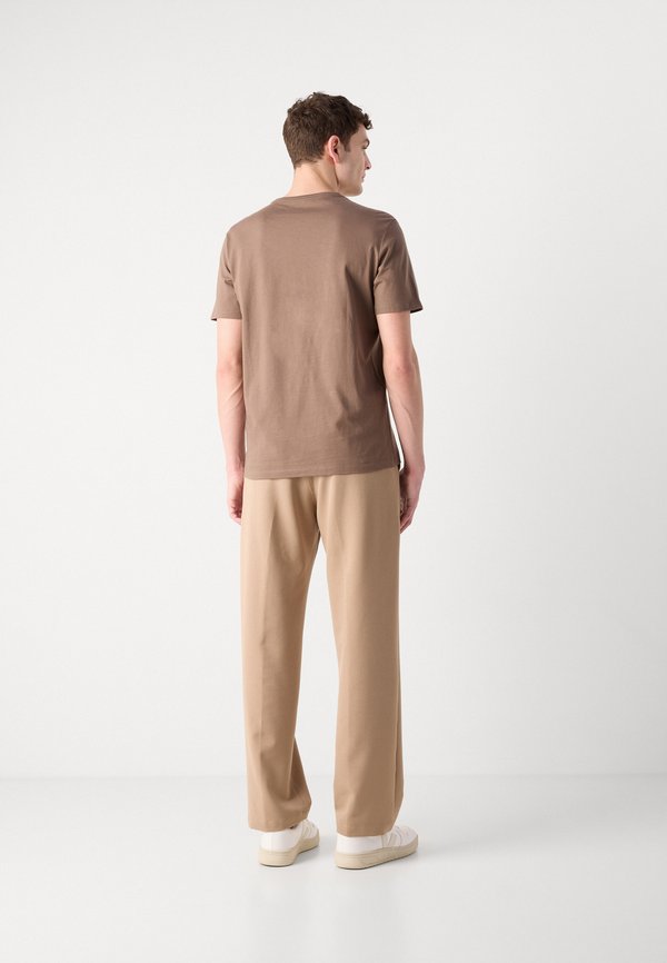 HERO MONOLOGO TEE - Print T-shirt - chocolate chip2