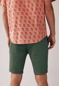 Next SKINNY FIT STRETCH - Shorts - sage green