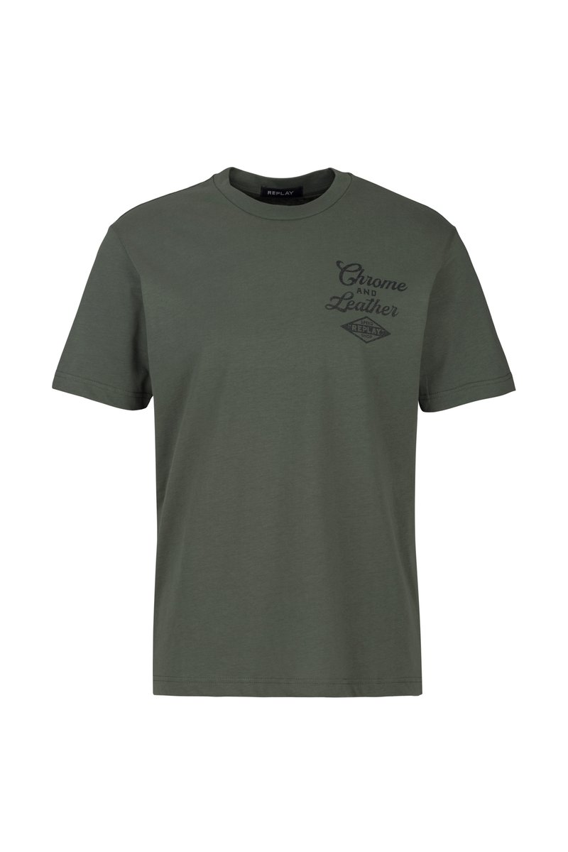 Olijfgroene katoenen t-shirt met een ronde halslijn en korte mouwen, voorzien van zwarte bedrukte tekst "Chrome and Leather" op de borst.