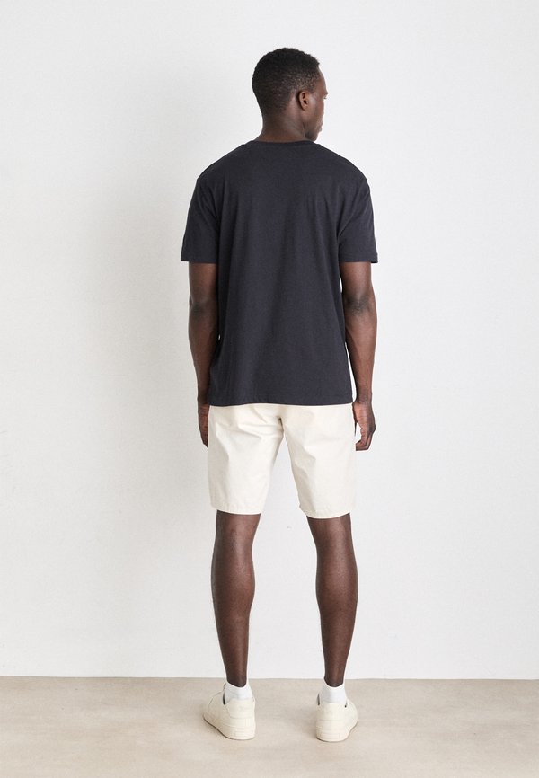 RELAXED FIT - Shorts - putty2