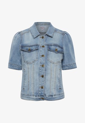 Giacca di jeans azzurro chiaro con maniche corte, due tasche sul petto e chiusura con bottoni. Presenta bottoni in tono oro e un design leggermente aderente.