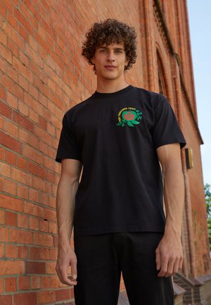 THE FORBIDDEN FRUIT - T-shirt con stampa - off black