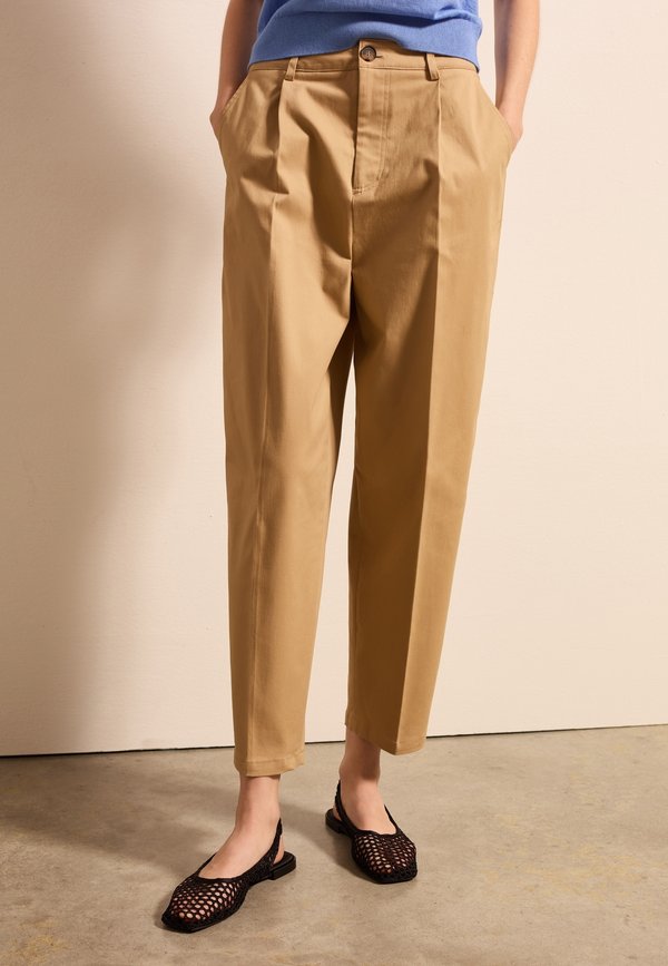 CARROT-FIT IN STRETCH - Chino - beige