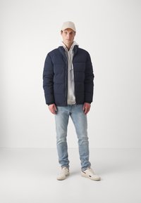 Guess JACKET - Chaqueta de invierno - dark blue
