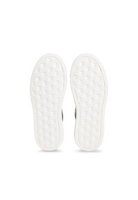 Calvin Klein Jeans CHUNKY CUPSOLE MONO - Sporta apavi - black/bright white