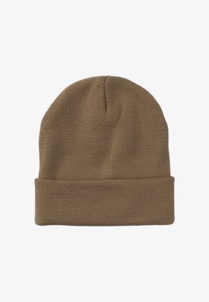 Brązowy dzianinowy beanie z podwiniętym mankietem, teksturowana tkanina i zaokrąglony szczyt. Wykonany z miękkiego, elastycznego materiału dla komfortu i ciepła.