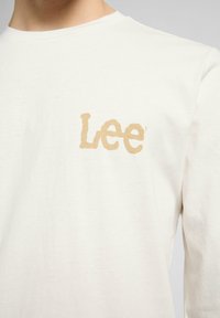 Lee WOBBLY TEE - REGULAR FIT - Pitkähihainen paita - ecru