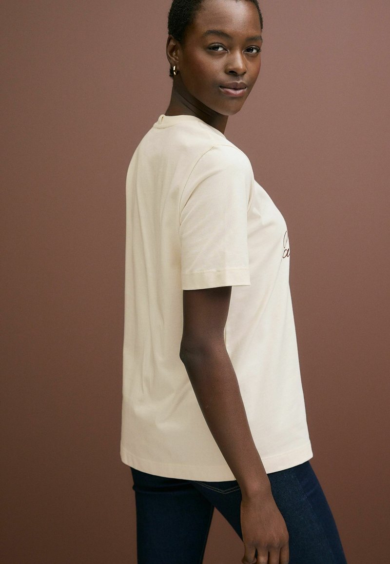 Next HEAVYWEIGHT SHORT SLEEVE CREW NECK STANDARD - Marškinėliai su spaudiniu - cream