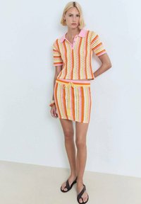 Mango - TWO-TONE STRIPED - Polo - pink Immagine in miniatura 1