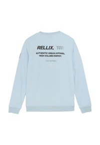 Lichtblauwe sweatshirt met lange mouwen, geribbelde boorden en een ronde hals. Bevat zwarte tekst op de achterkant: merklogo en slogans.