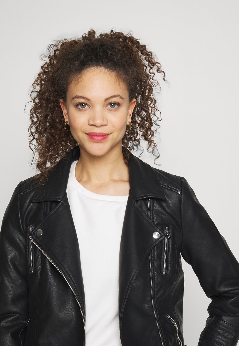 Damen Leichte Jacken | ONLY Petite ONLGEMMA BIKER Kunstlederjacke black/schwarz - KJ75160 Damen Leichte Jacken | ONLY Petite ONLGEMMA BIKER Kunstlederjacke black/schwarz - KJ75160