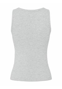 Graues, geripptes Tanktop mit enger Passform und breiten Trägern. Glatte Textur, runder Halsausschnitt und keine sichtbaren Befestigungen oder Akzente.