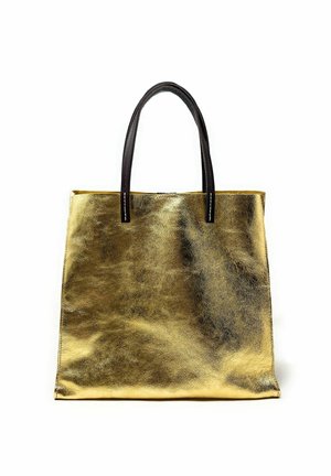 Sac cabas métallique doré avec des poignées marron foncé, forme rectangulaire et surface lisse et brillante.
