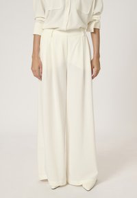 My Essential Wardrobe HACE WIDE - Nohavice - snow white