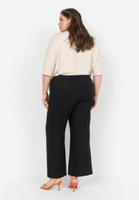 Wasabi Concept WA-CORINNA 8 - Hlače - black