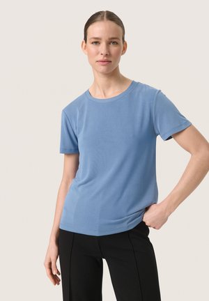 Soaked in Luxury COLUMBINE CREW-NECK - Basic T-shirt - coronet blue
