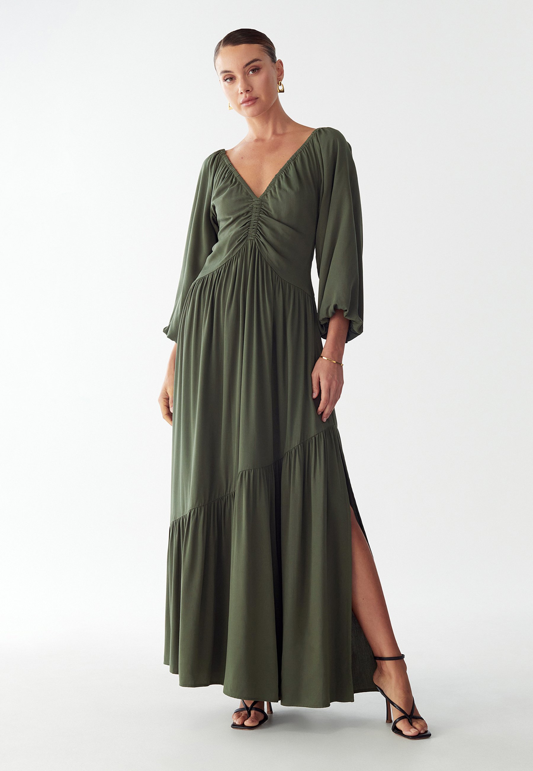 eucalyptus green maxi dress Eucalyptus colored party dress with short sleeves – TP Kjoler main image 0