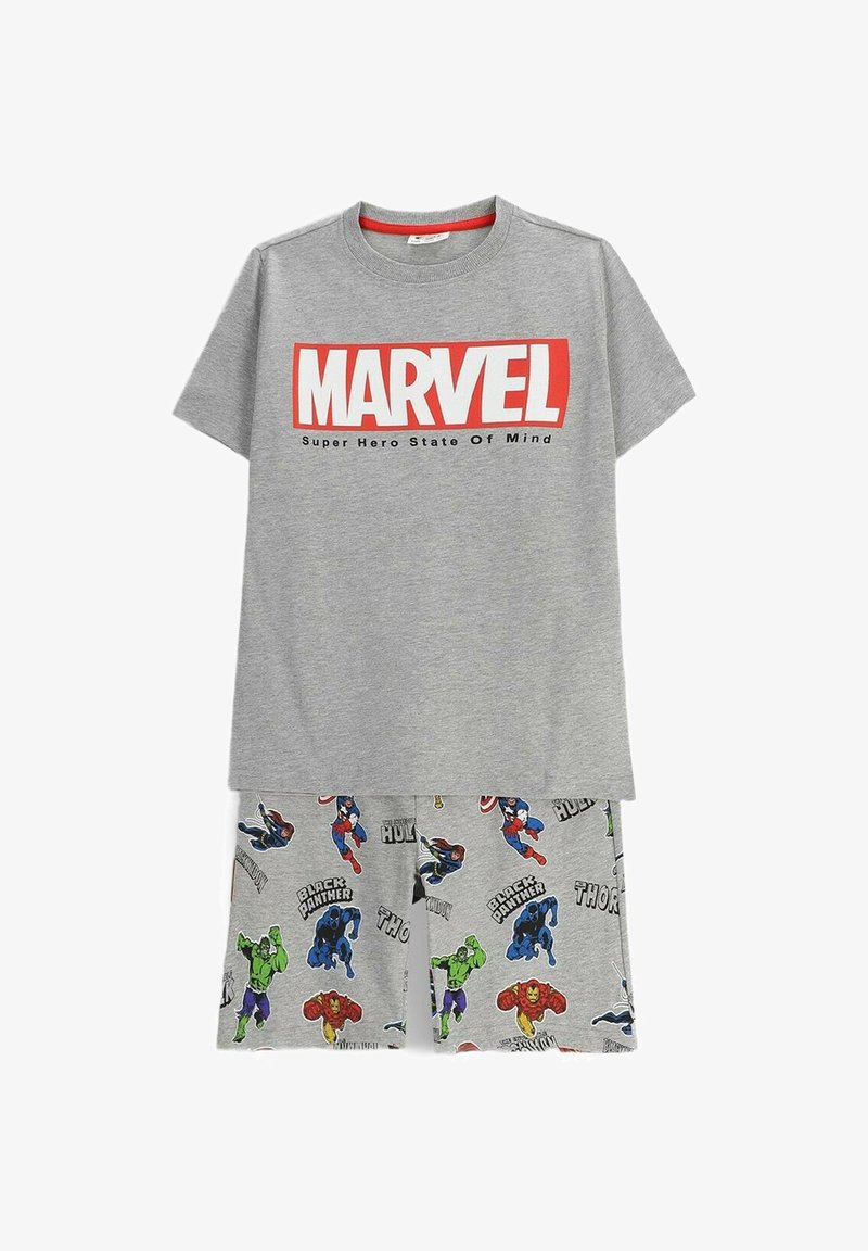 Szara bawełniana koszulka z czerwonym logo "MARVEL". Bawełniane spodenki z nadrukami superbohaterów: Hulk, Spider-Man, Czarna Pantera i Thor.
