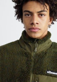 Ellesse CERVACOL - Jakna od flisa - khaki